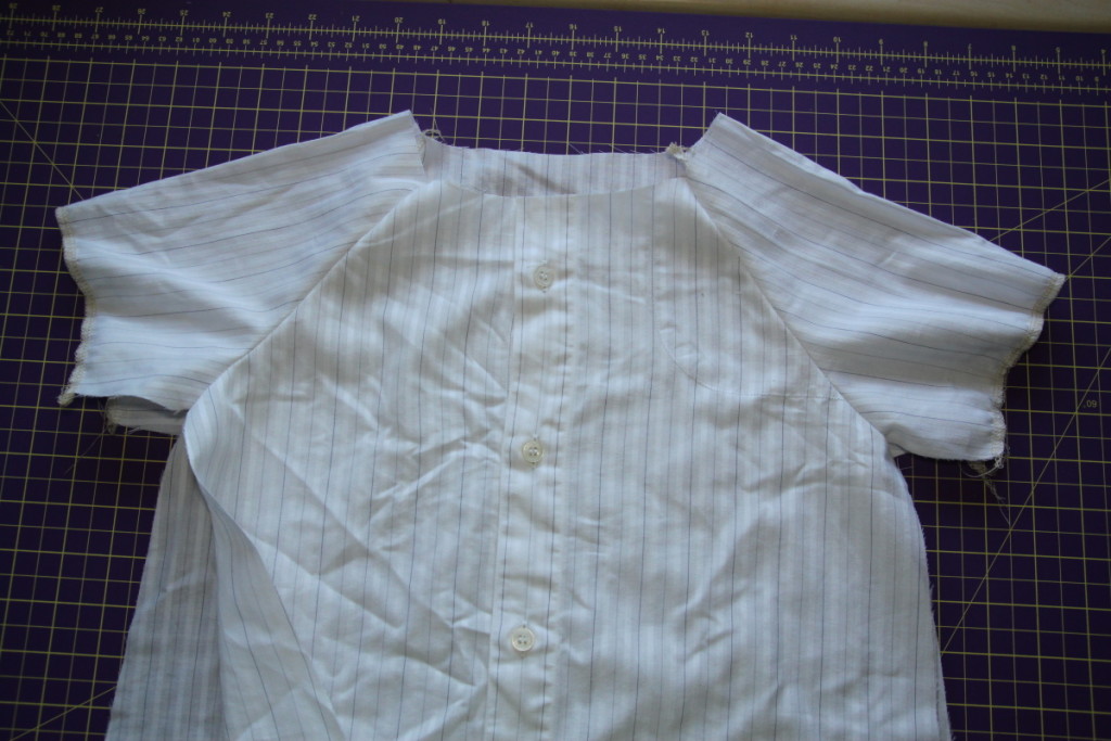 Košilové šaty, recyklace košile - Budilka šije z košiloviny